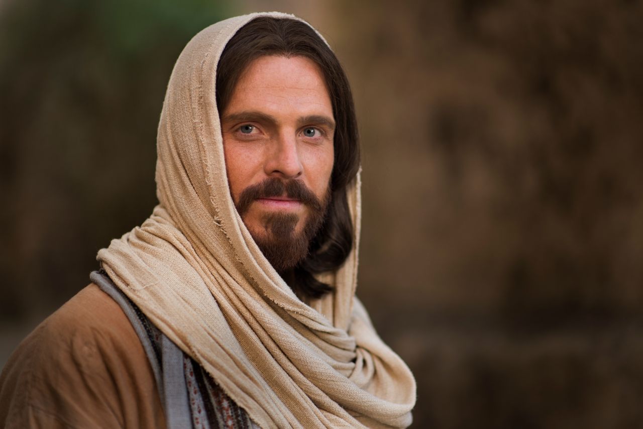 Jesus Cristo convida todas as pessoas a se achegarem a Ele