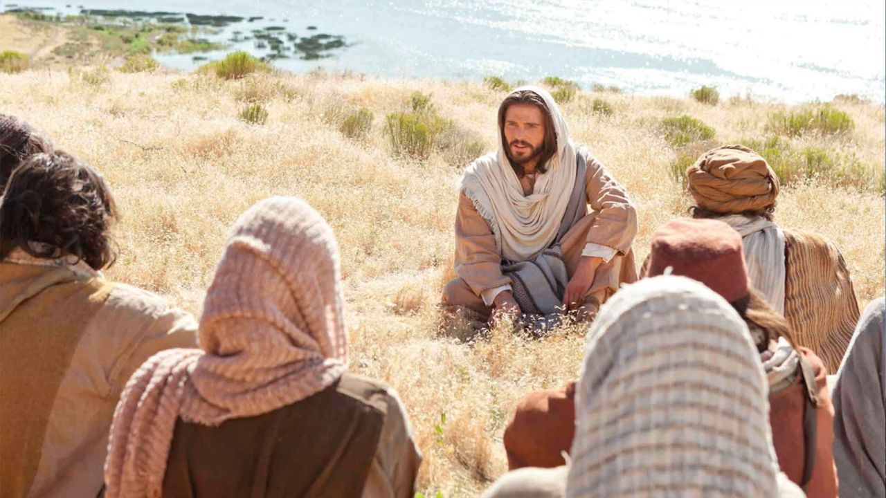 Jesus Cristo ensina Seus discípulos no Sermão da Montanha
