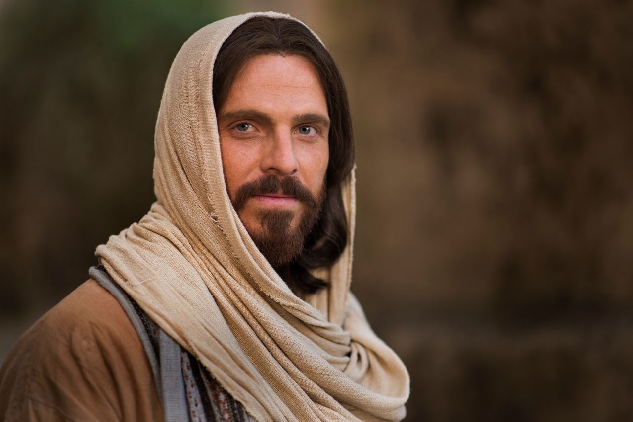 Jesus Cristo convida todas as pessoas a se achegarem a Ele